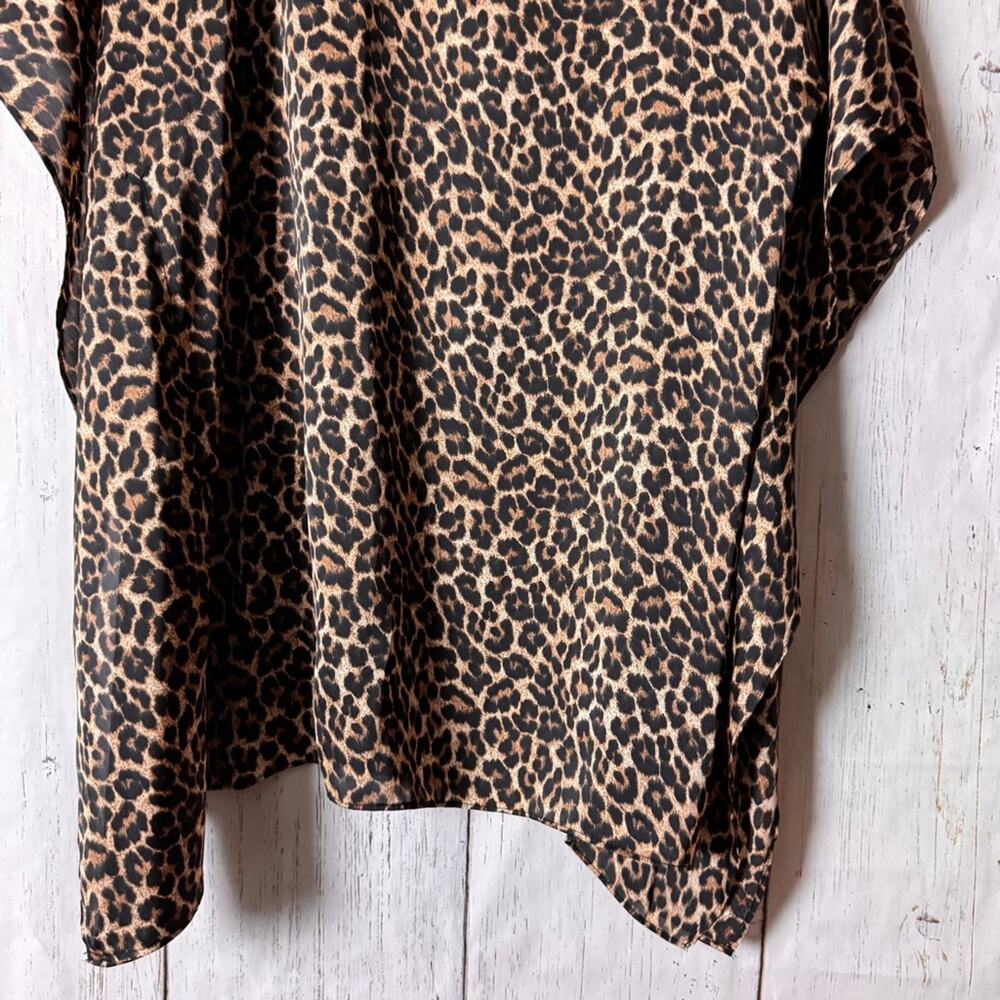 Michael Kors Women’s Animal Flowy Print Poncho Sz SM - Picture 9 of 12